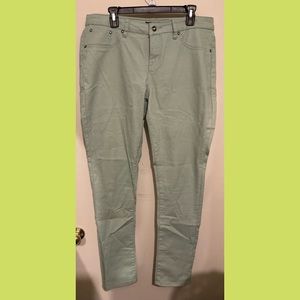 Dots plus size 15/16 curvy light mint jeggings w/rhinestones on front pockets